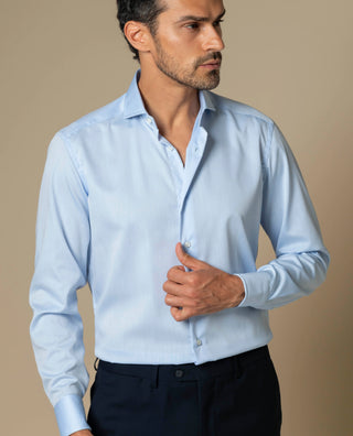 Men's blue Italian cutaway collar shirt, true to UK sizing | VESTITI