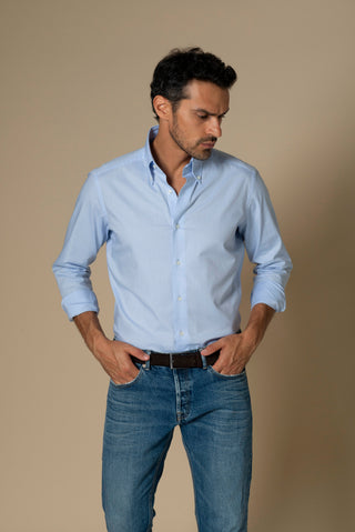 Men's blue Italian Oxford button-down shirt, front view | VESTITI